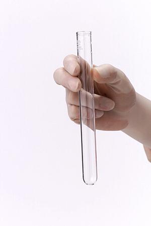 静脈瘤ごと血管を退化させる硬化療法