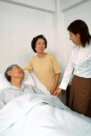 眼内コンタクトレンズの使用で視力を回復